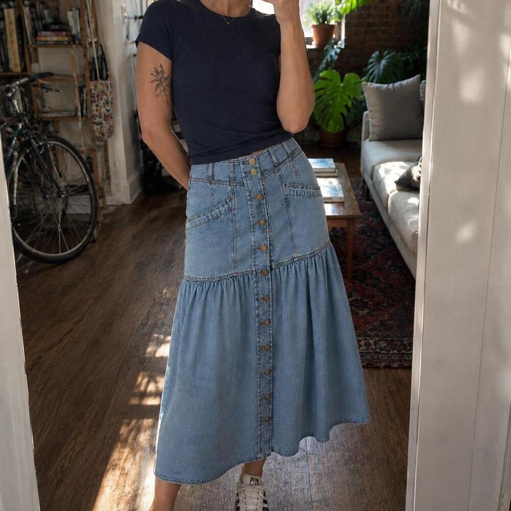 Habitual Light Wash Button Front Denim Midi Skirt Size 0 25